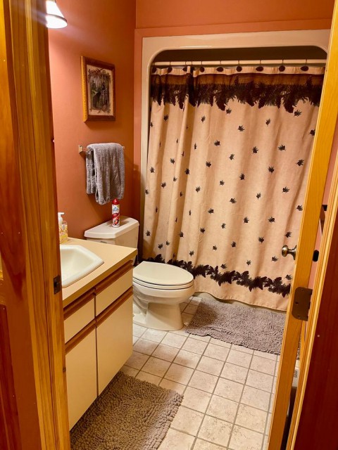 One of our two full baths, with a tub shower!