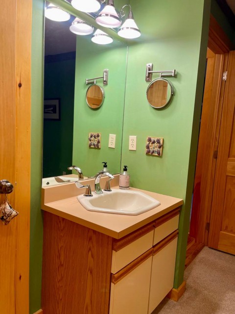 The second of our two full baths, both with tub showers