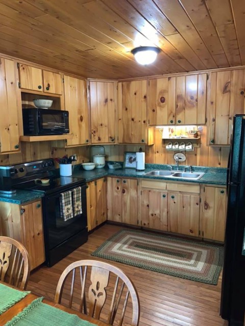 Fully equipped kitchen...lots of amenities