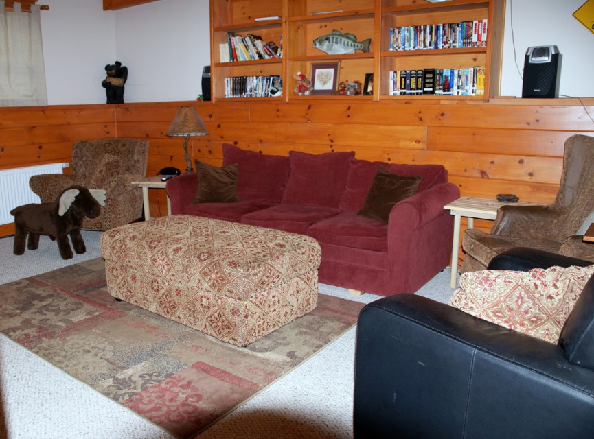 Den w/HD TV and High Speed Internet