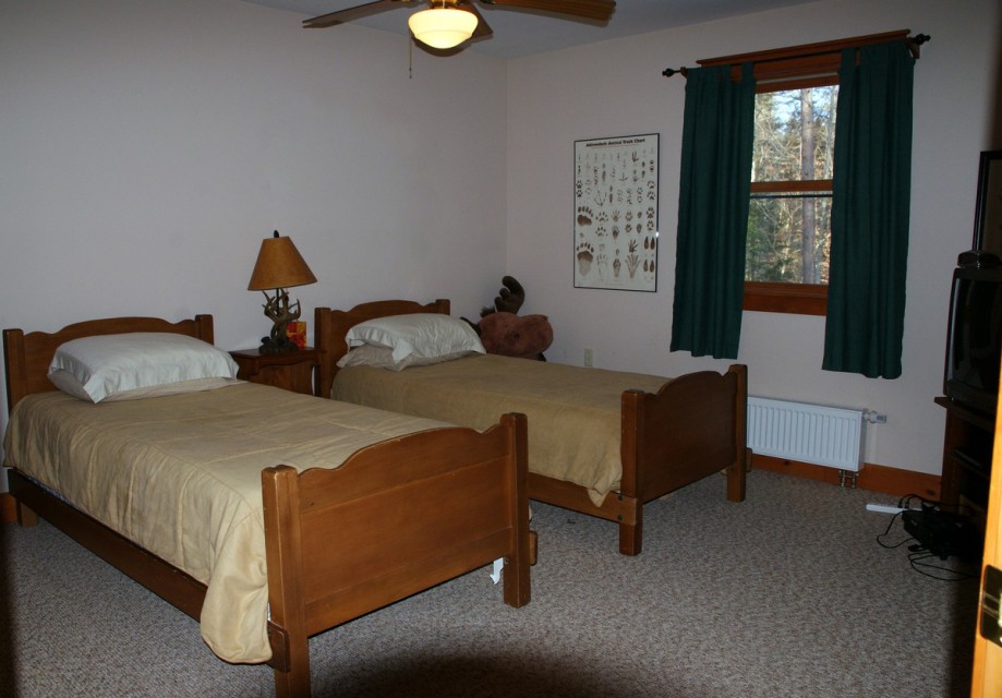Bedroom #2 Twin Beds