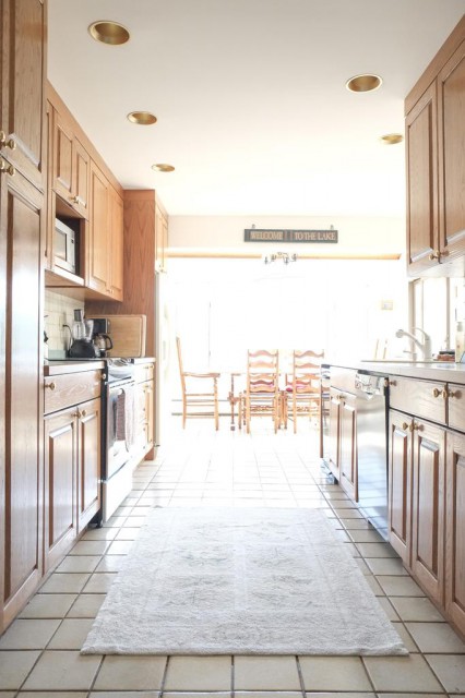 Bright kitchen with views overlooking the lake