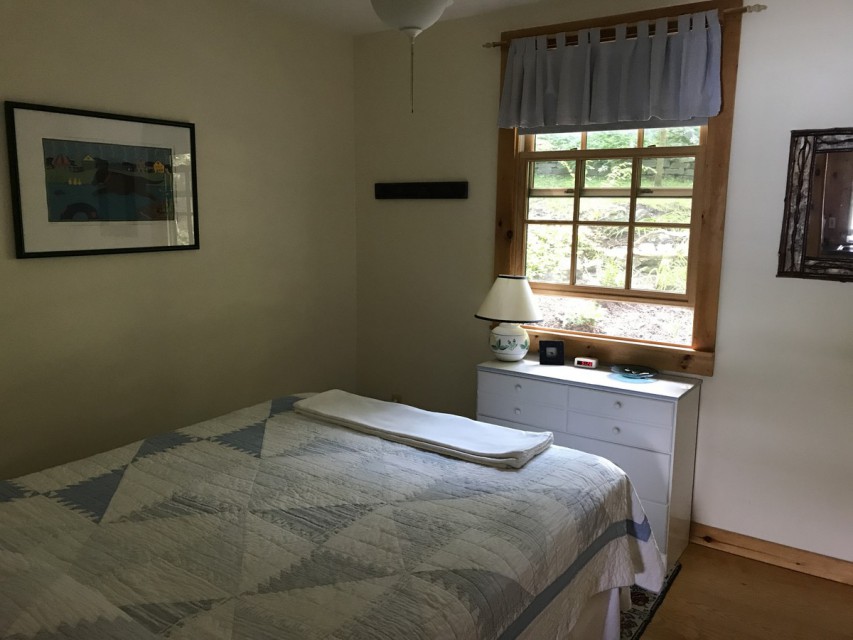 Queen Size Bedroom