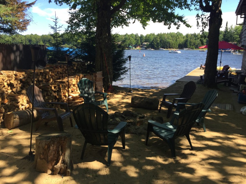 Lake House Firepit-Beach Area