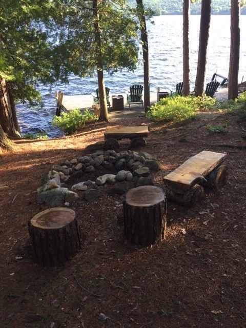 Fire-pit, perfect for those s'mores! 