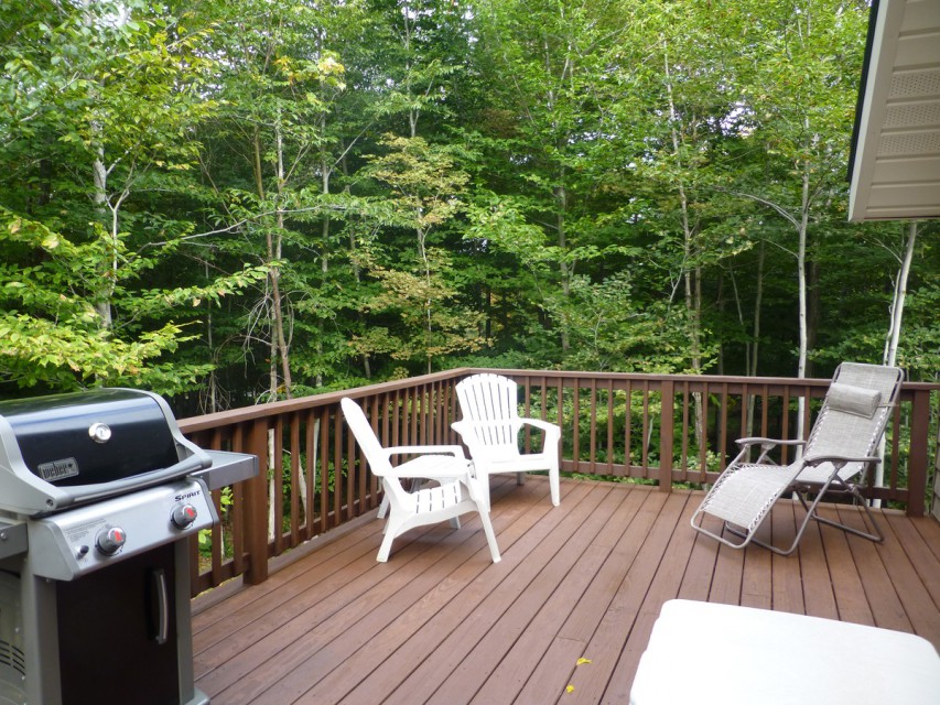 Deck toward back of cabin