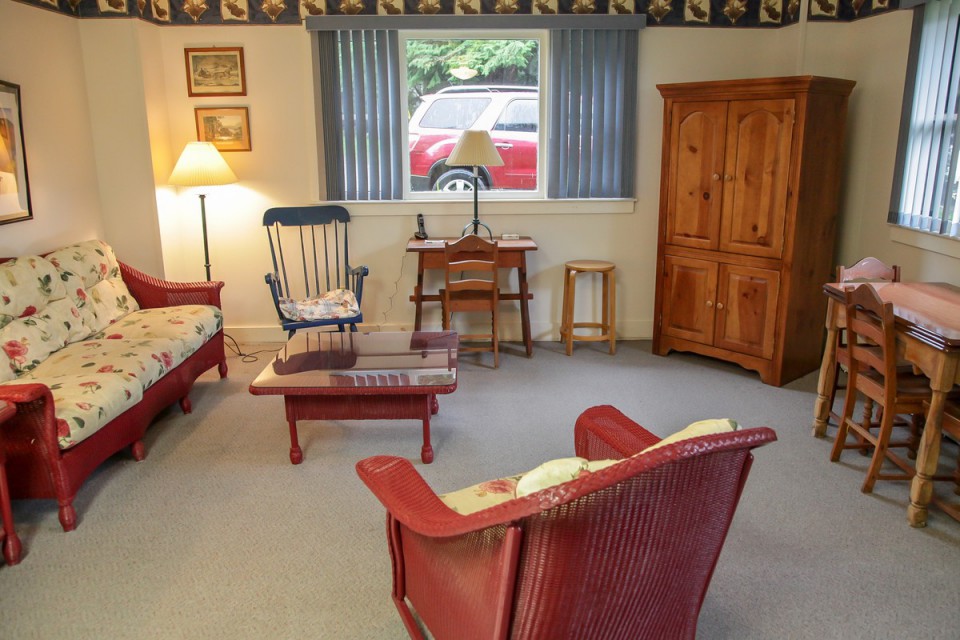 Cottage Living Room 