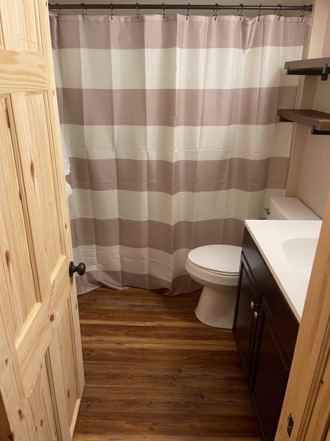 Full bath with tub/shower
