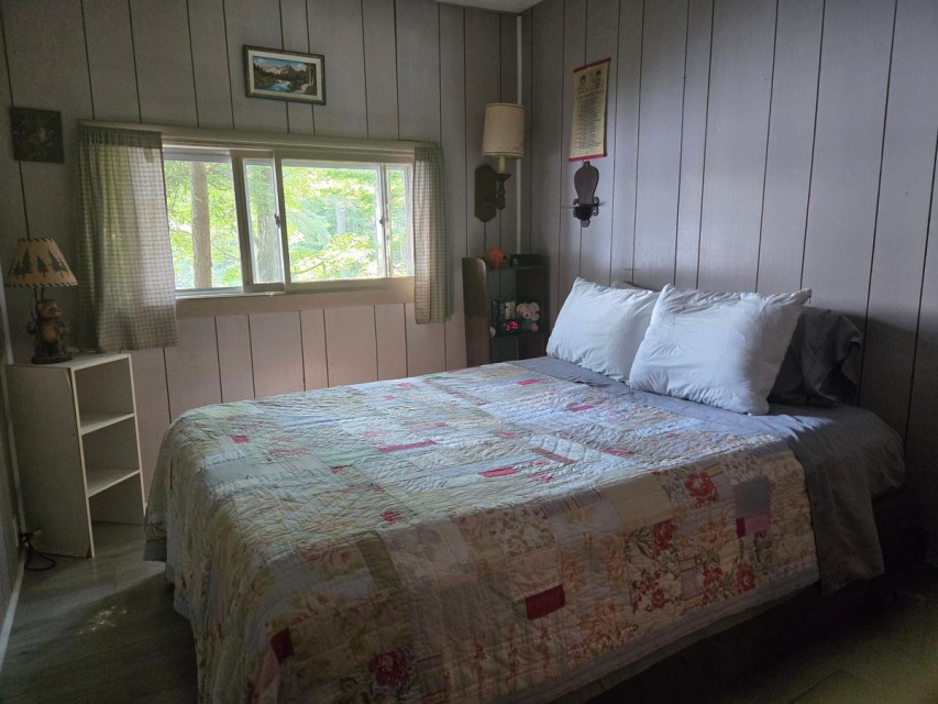 Queen Bedroom