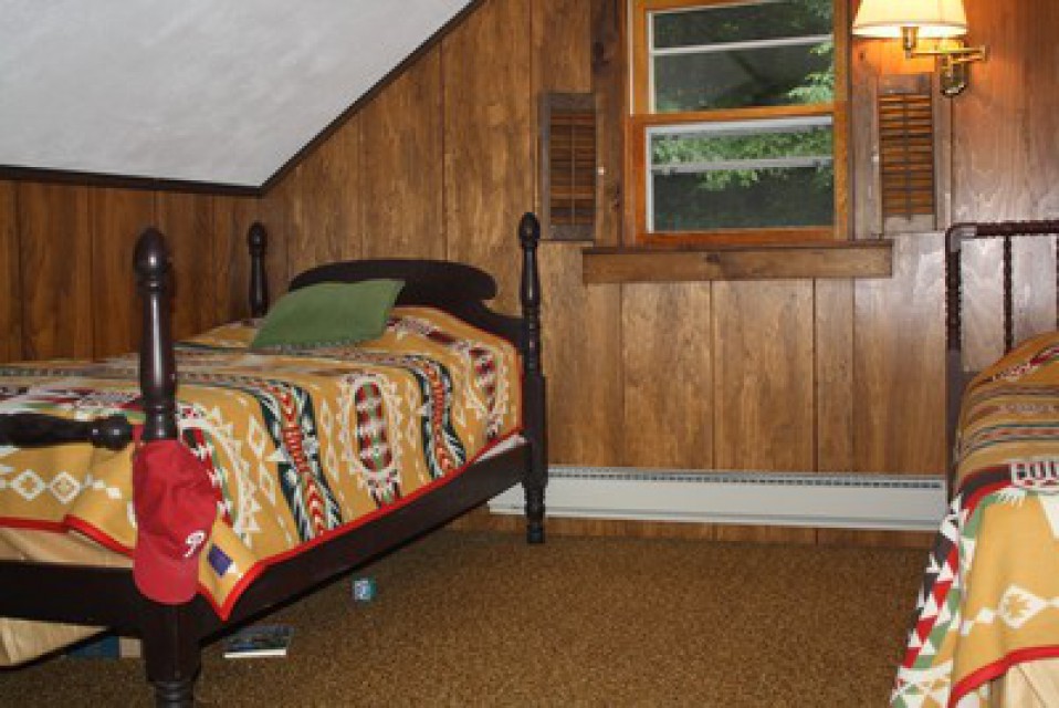 Loft Bedroom #2, twin beds, one with trundle