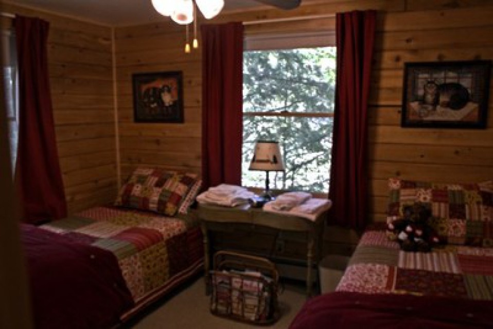 Main Floor - Twin Beds
