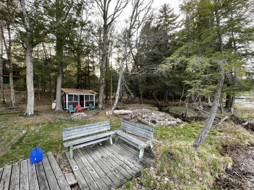 Enjoy your campfire here at lake side