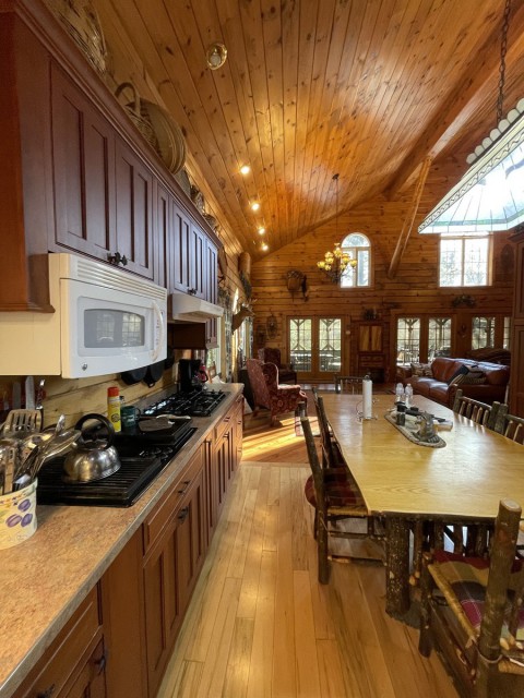 Modern conveniences throughout