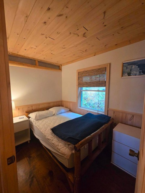 Bedroom 2 - Full bed
