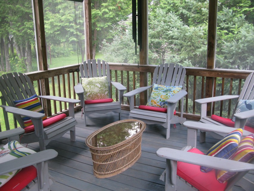 Side Screened Porch