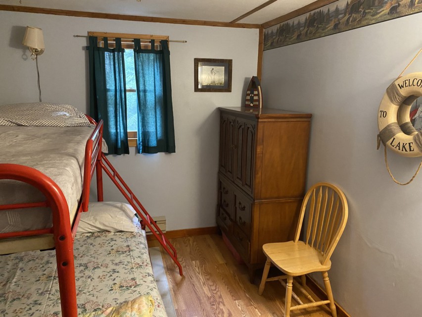 FULL W/Twin Bunk Bedroom