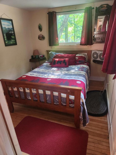 full bedroom downstairs w/full bath pic below