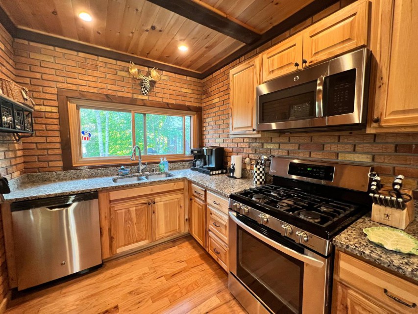Kitchen with stainless steel appliances 
