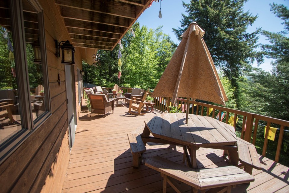 outside dining