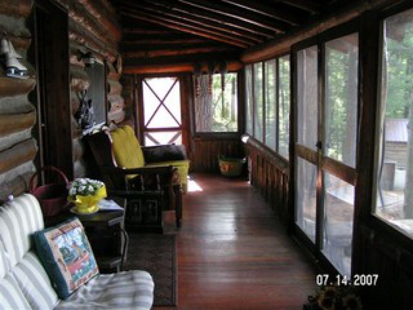 SCREENED IN PORCH
