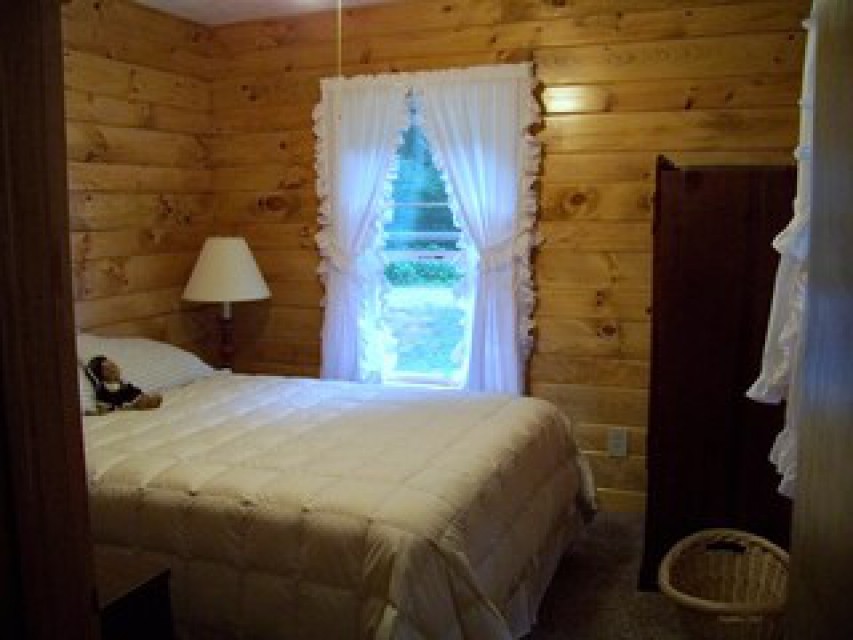 Bedroom with Queen Bed
