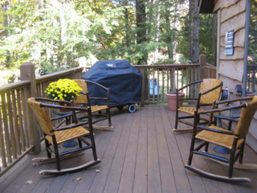Large deck other side-gas grill - four rockers