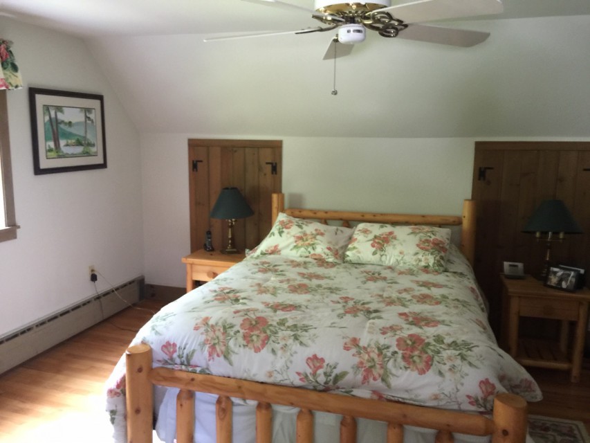 Queen sized bed on second floor, lake view