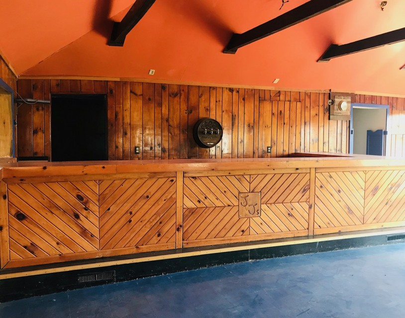 front view of custom made bar
