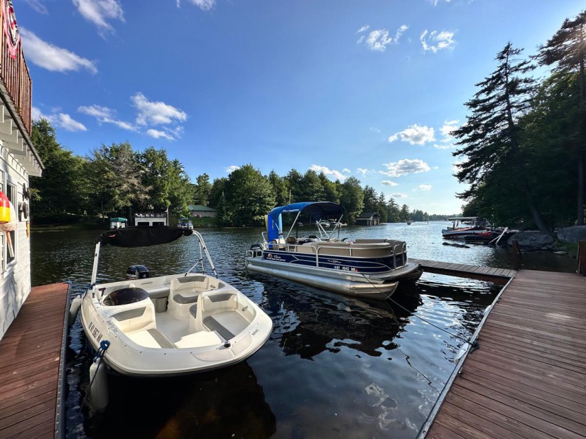 Boat rentals offered on site! 