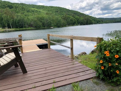 PRIVATE WATERFRONT  & COTTAGE ON  STONER LAKE