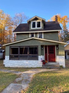 LARGE, NEWLY REMODELED ADK HOME