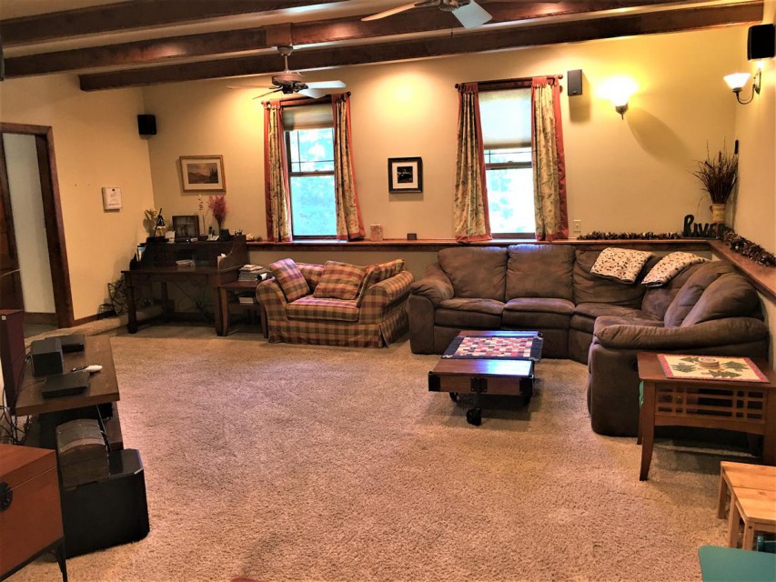 Large Living Room & Area for Kiddos to play