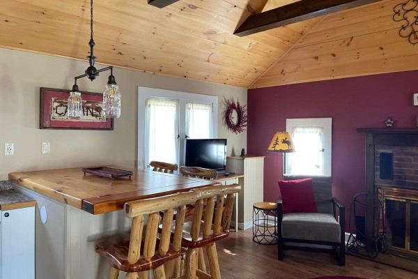 Cottage #3- kitchen/living room 