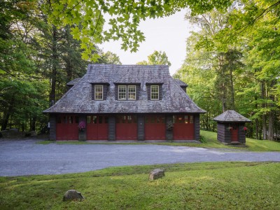 THE CARRIAGE HOUSE AT THE ALBEDOR