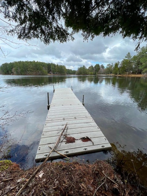 Dock usage included with rental, includes oversized par