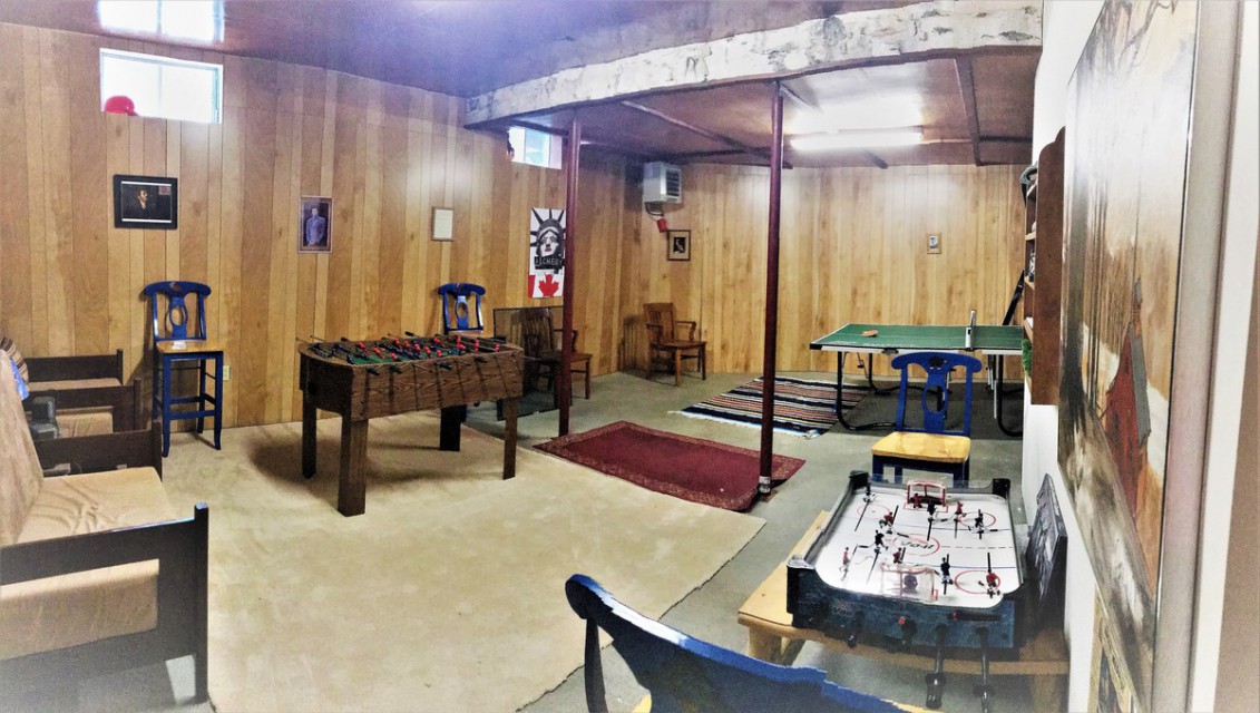 "Gameroom" in Basement with ping pong table & foosball