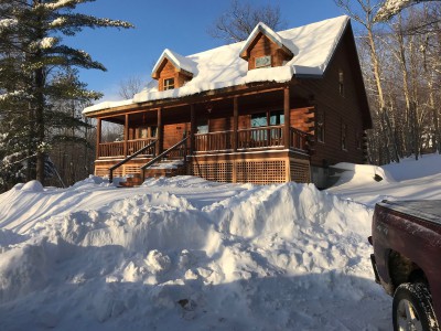 CHARMING ADK LOG HOME MINUTES FROM WHITEFACE