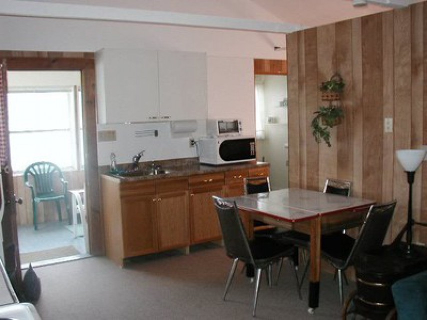 Frank's Place - Kitchen Area