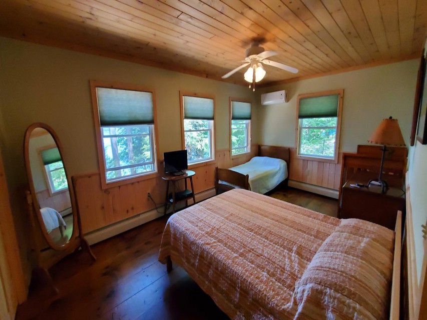 Bedroom #1 - queen bed, twin bed, crib, lake views!