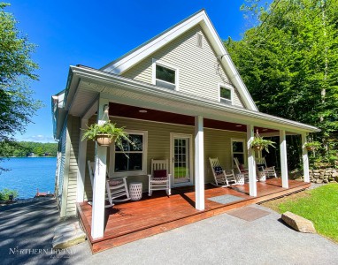 SPACIOUS 3 STORY WATERFRONT, ACCOMMODATES 15