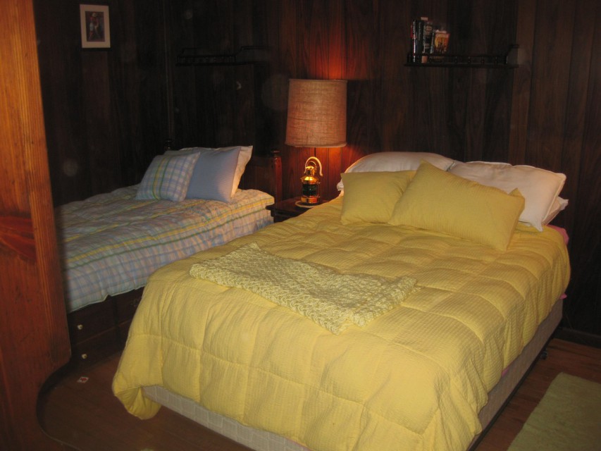 Full Bed and Twin bed